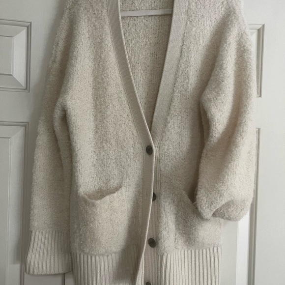 Banana Republic Sweaters - Banana Republic oversized Safido Boucle Cardigan Sweater.